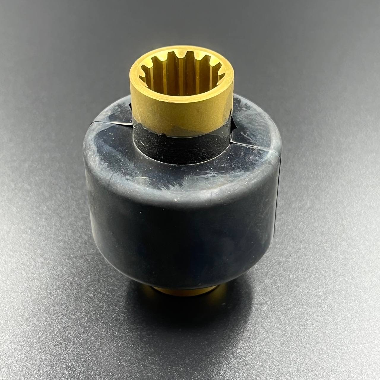 картинка Втулка гребного винта резиновая Yamaha 40-55, F30-60 (Omax)