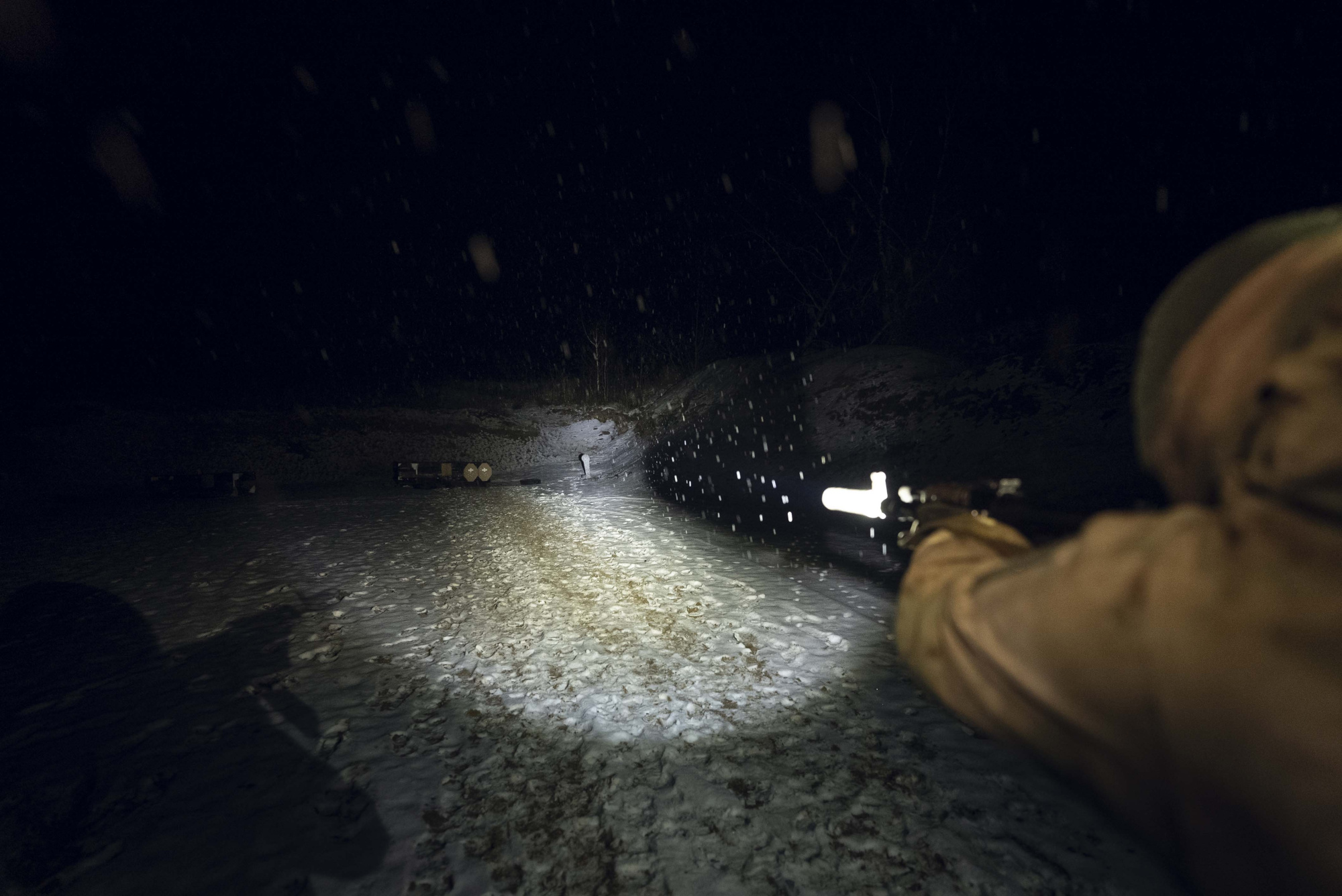 картинка Фонарь подствольный Armytek Parma C2 Pro