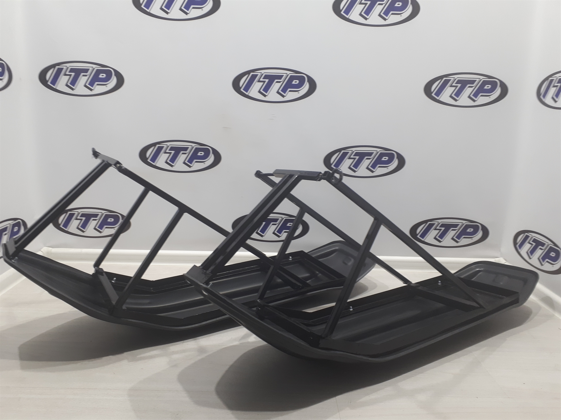 картинка Комплект съемных лыж для квадроцикла "Quadroskiss"