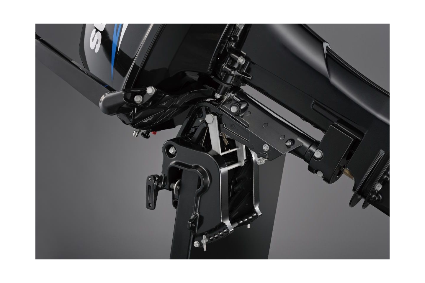 картинка Мотор лодочный Suzuki DT15AL