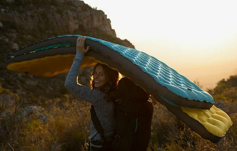 Коврик надувной Naturehike, 195х65х9 см, желтый