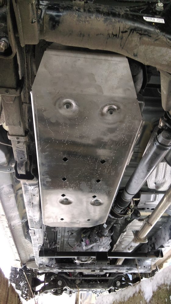 картинка Крыша (кунг) кузова для Toyota Hilux (двойная кабина) (08.2015-) (чёрная) (1 дверь) Cargo АВС-Дизайн ABC.TOHIL.BR.04B