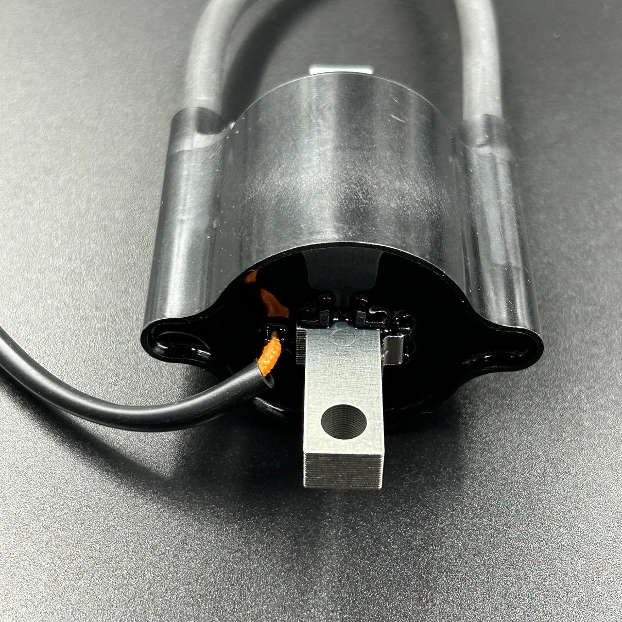 картинка Катушка высоковольтная Yamaha VK540 (88T-82310-01; 8AB-82310-09) (Yamaha)