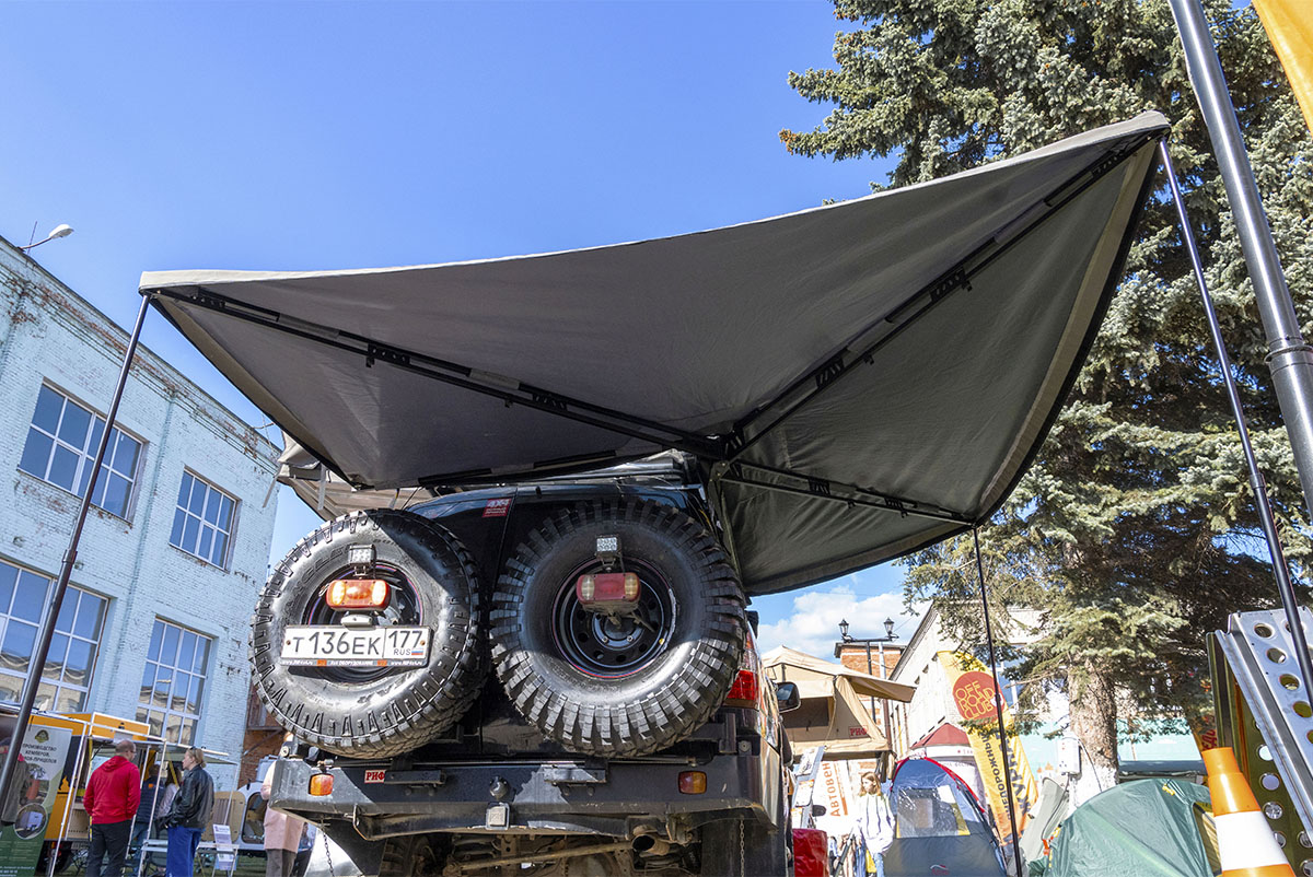 картинка Маркиза автомобильная РИФ веерная, безопорная 2х2,3 м (правая)