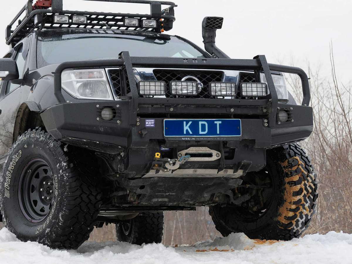 картинка Бампер передний KDT без кенгурина с местами под ПТФ 2шт Valeo для Nissan Navara/Pathfinder лифт 50