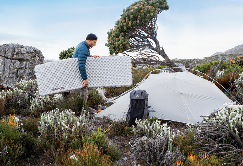 картинка Коврик надувной Naturehike 196х64х7 см, серебристый карбон