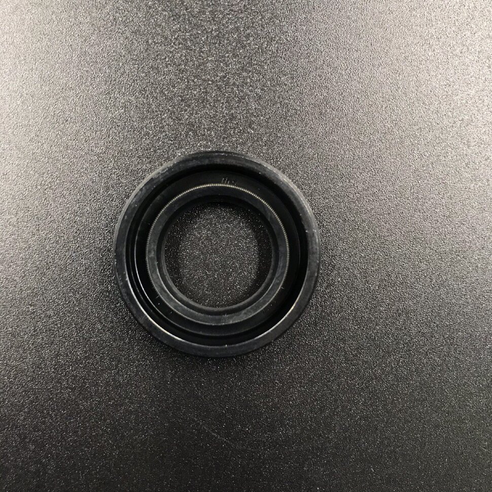 картинка Сальник Yamaha (93101-17054) (17x30x6) (Yamaha)