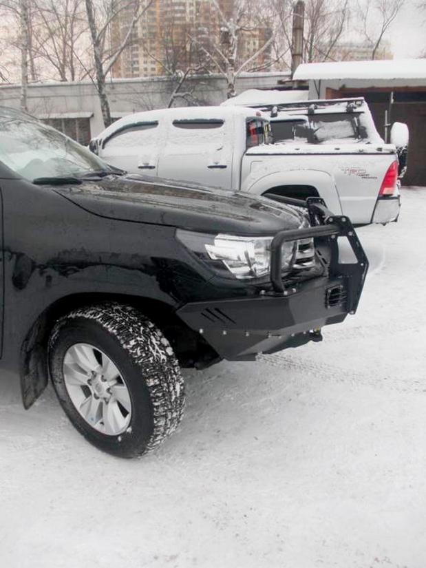 картинка Бампер передний KDT без кенгурина и местами под встроенные ПТФ для Toyota Hilux лифт 0-50мм
