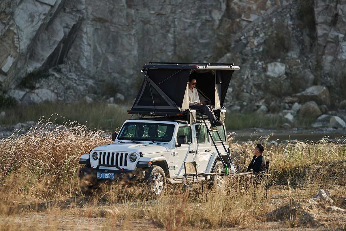 картинка Палатка на крышу автомобиля Wild Land Rock Cruiser 140 pro