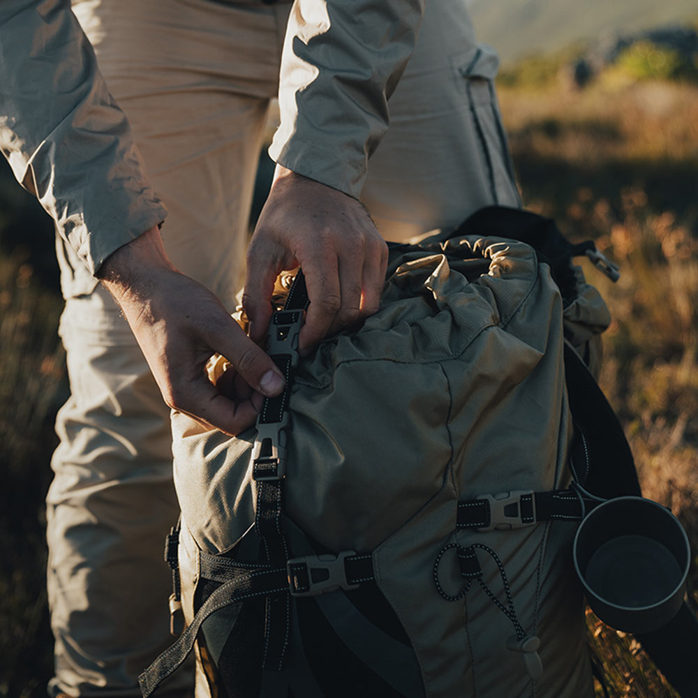 Рюкзак Naturehike NH70B070-B 70 л бежевый, 6975641887461