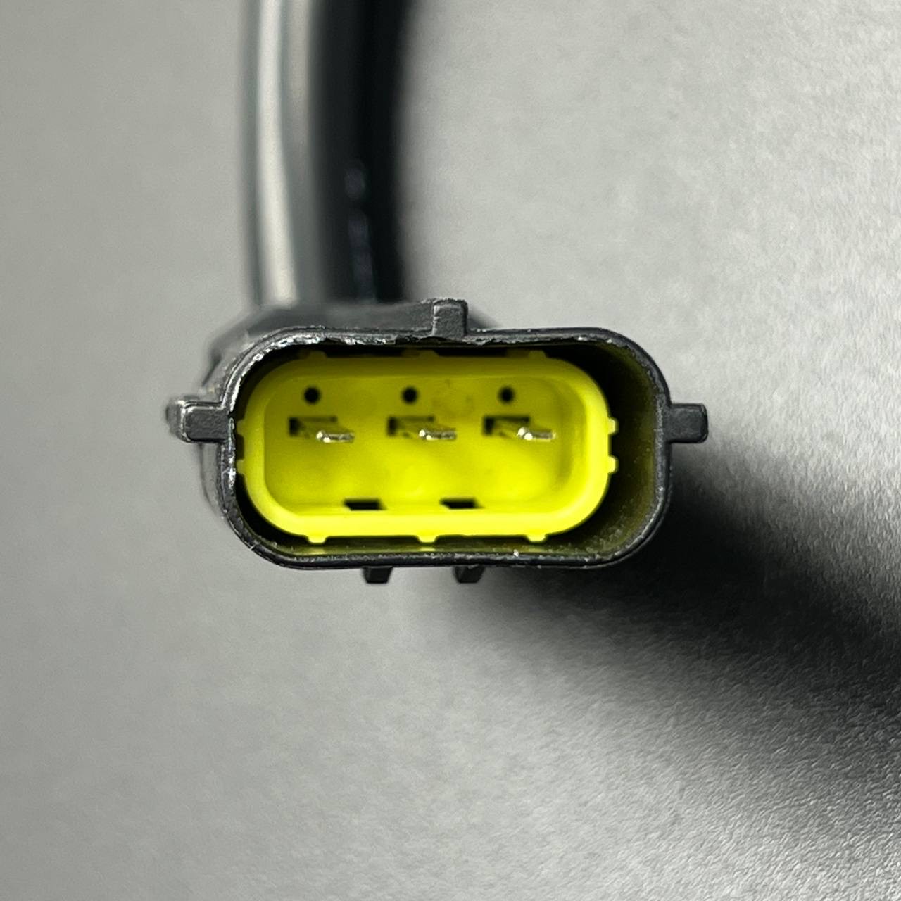 картинка Кнопка гидроподъема Mercury 25-400 (1999-Up) (Фишка)  (PWB)