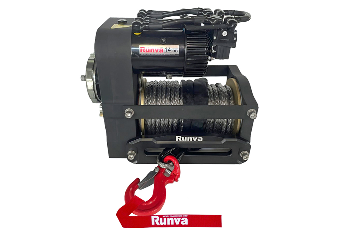 картинка Лебёдка двухмоторная 12V Runva 14000 lbs 6350 кг синтетический трос