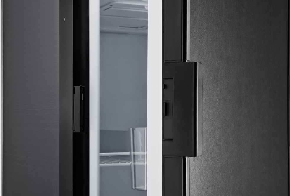 картинка Холодильник автомобильный CRUISE SLIM 140 12/24В