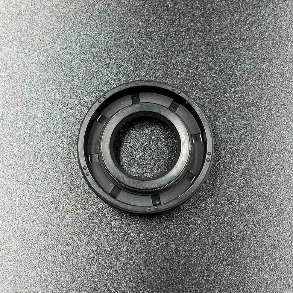 картинка Сальник Tohatsu (3C8-60223-0) (17x33x6) (Sinera)