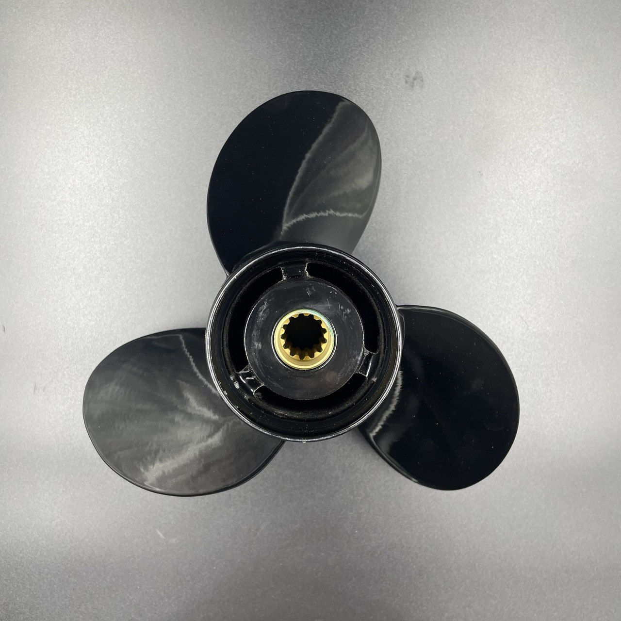 картинка Гребной винт Mercury 25-70 Megara (3x10-3/8x13) (Polastorm)