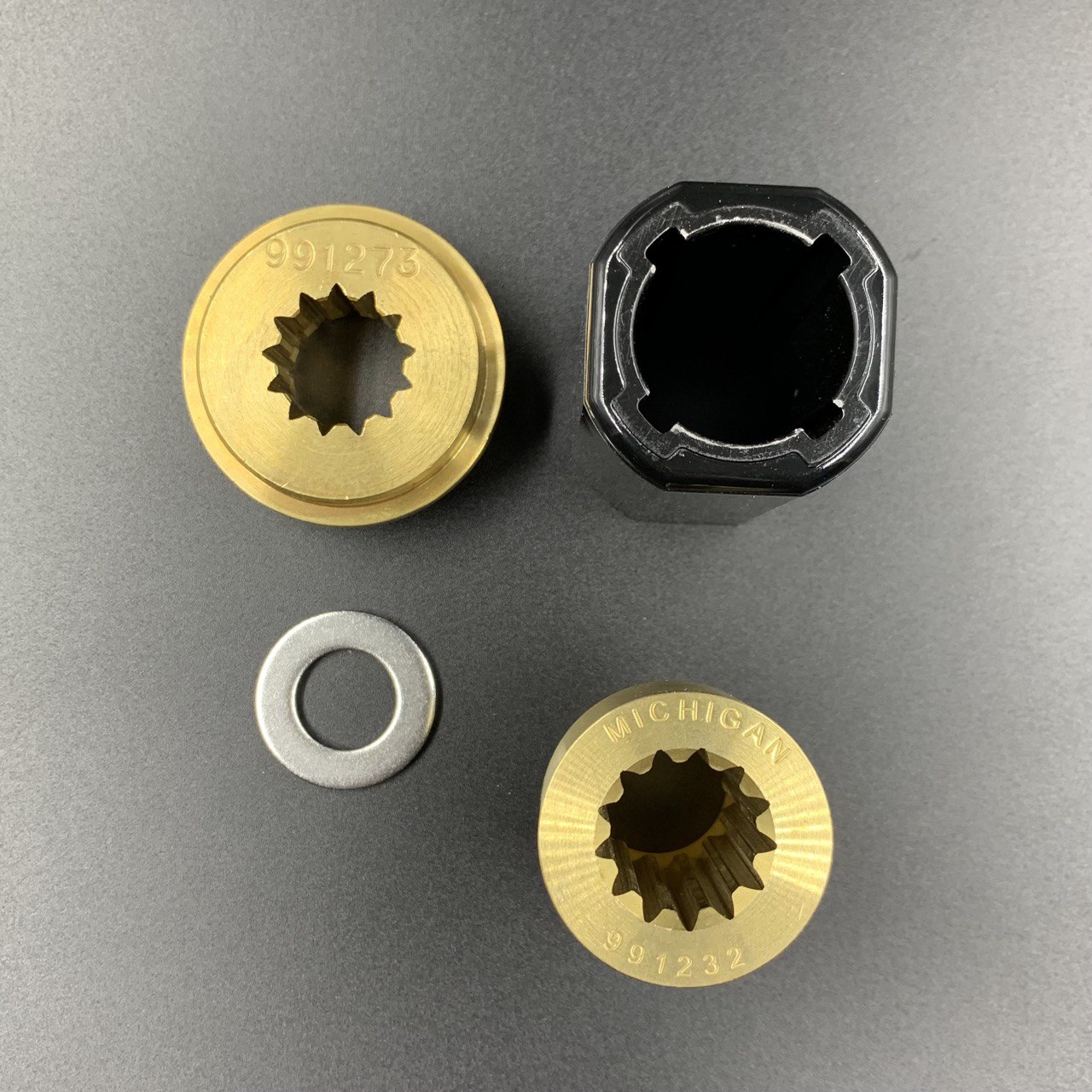 картинка Втулка гребного винта Tohatsu 40-70 (Michigan)