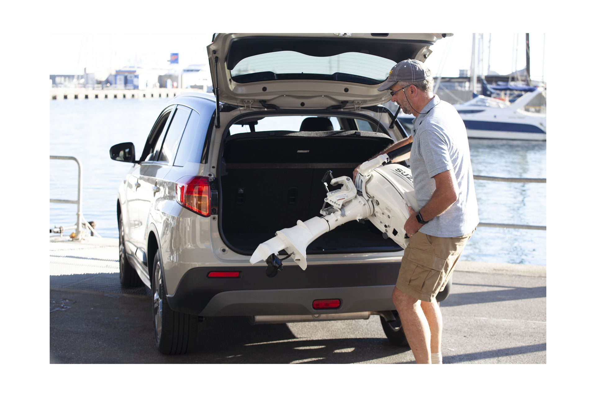 картинка Мотор лодочный Suzuki DF6AS, белый