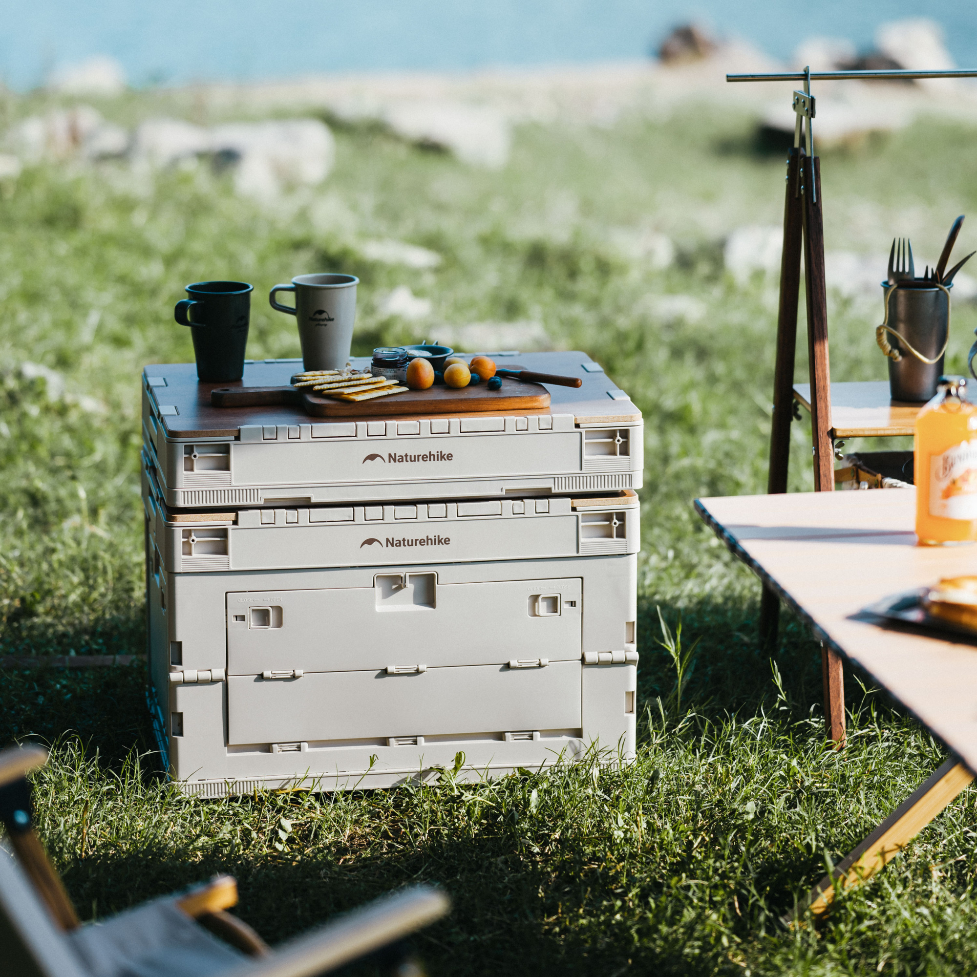 картинка Ящик туристический Naturehike 52 л, трансформер, со столешницей, бежевый