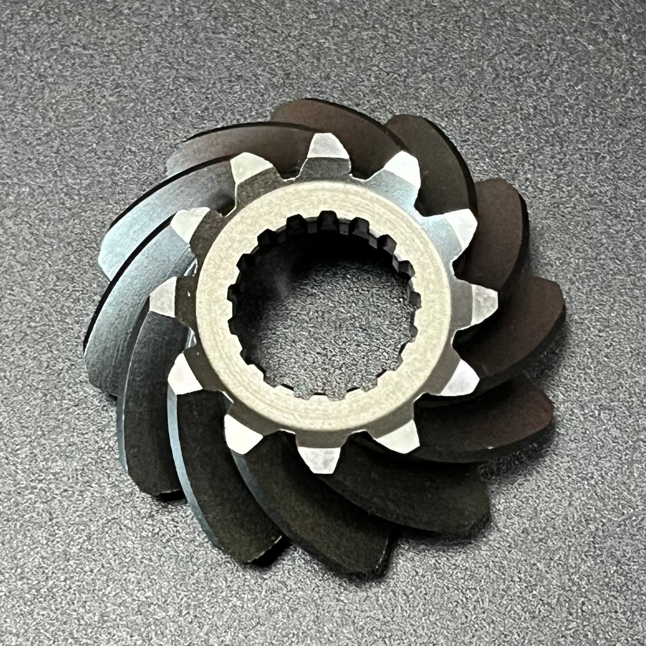 картинка Шестерня вертикального вала (Пиньон) Mercury 60-115 (43-882812) (Omax)