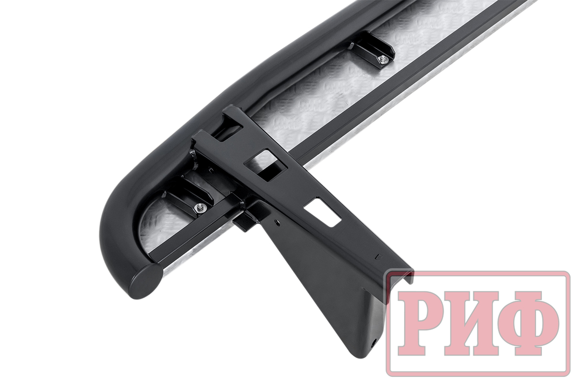 картинка Пороги РИФ силовые Toyota Land Cruiser 100 АКПП