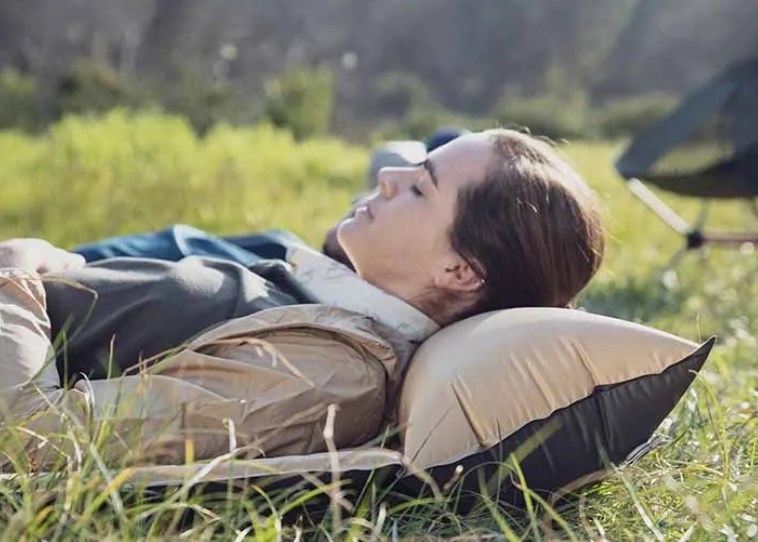 картинка Коврик самонадувающийся с подушкой Naturehike, 296х65х3 см, желтый