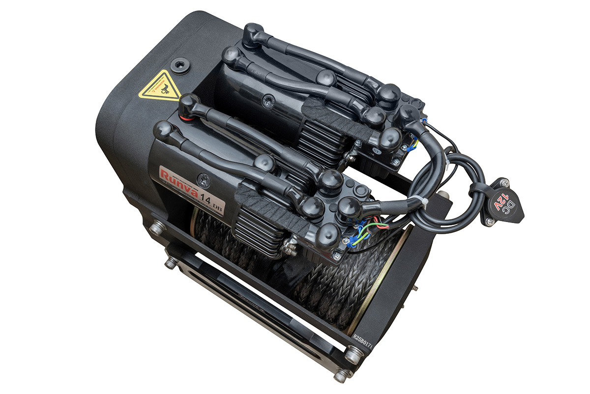 картинка Лебёдка двухмоторная 12V Runva 14000 lbs 6350 кг синтетический трос