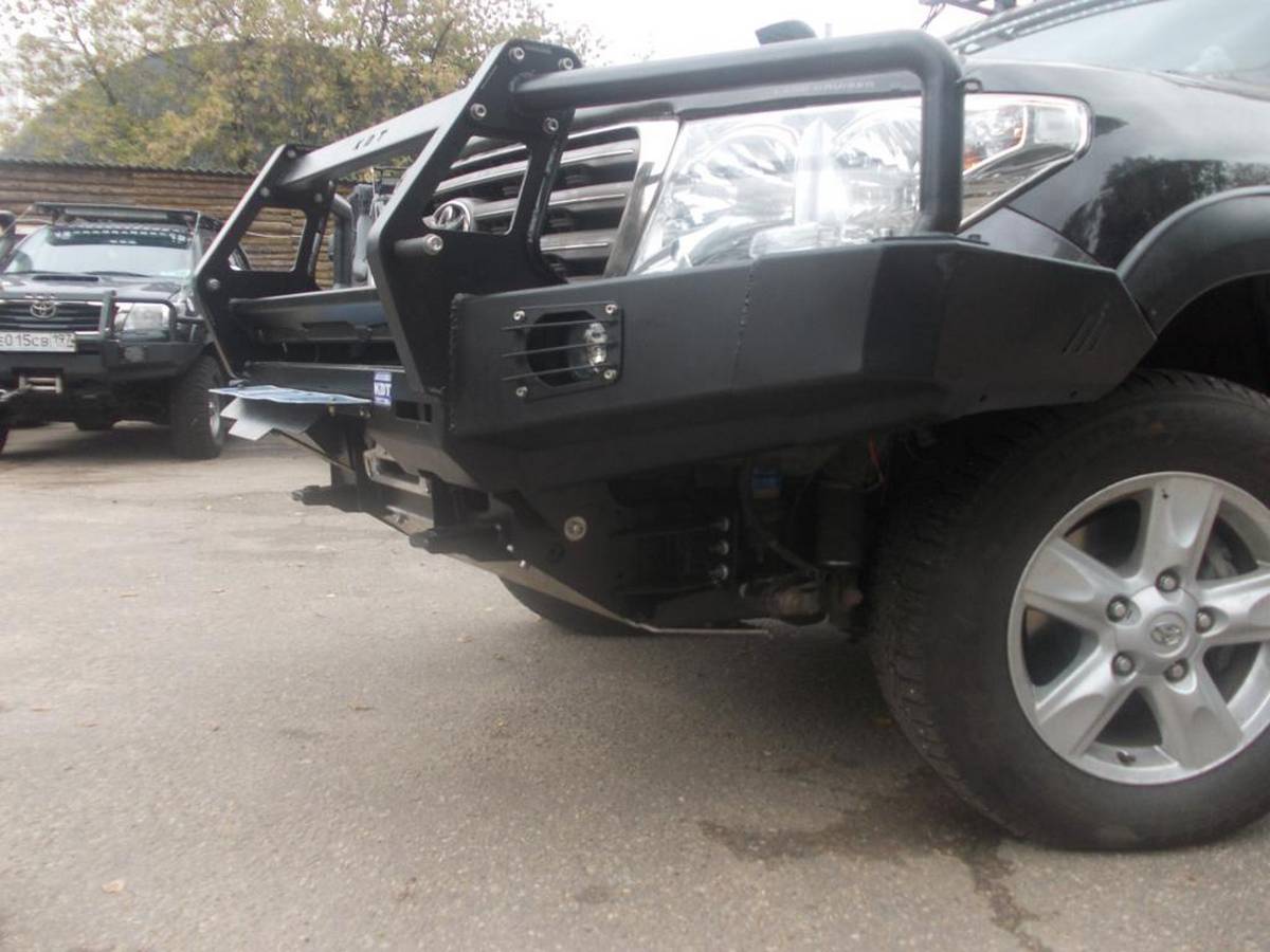 картинка Передний силовой бампер II поколения - Toyota Land Cruiser 200.