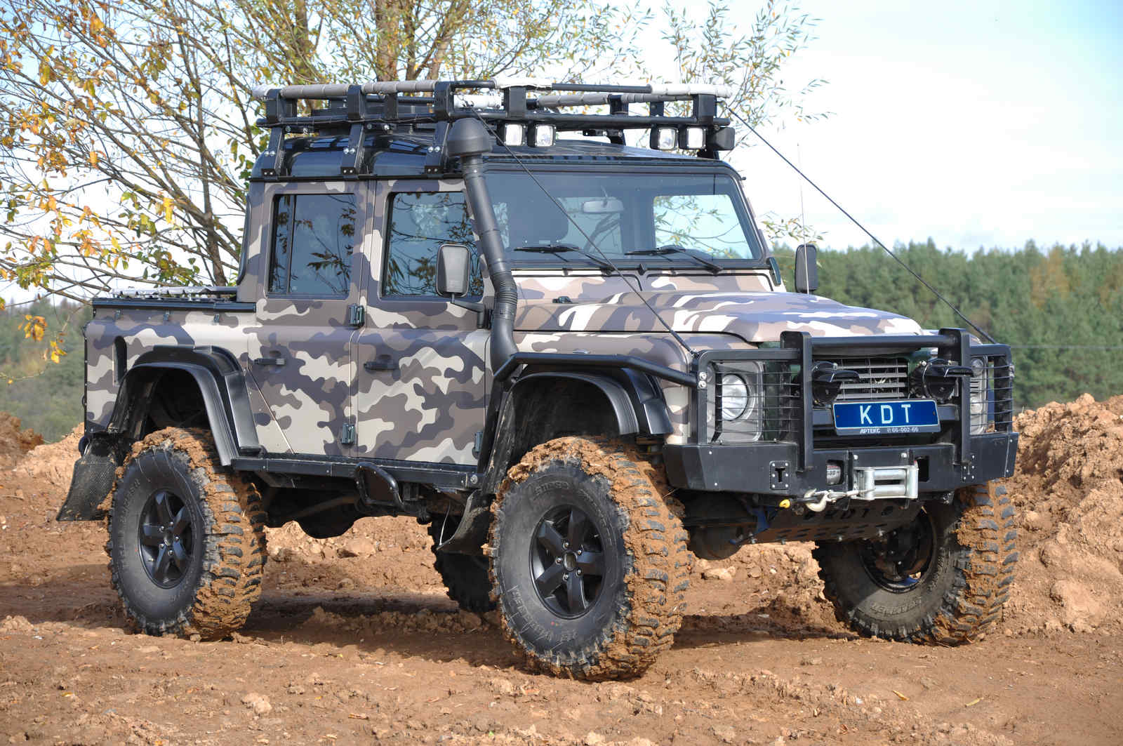 картинка Защита передней оптики KDT для Land Rover Defender 110/90