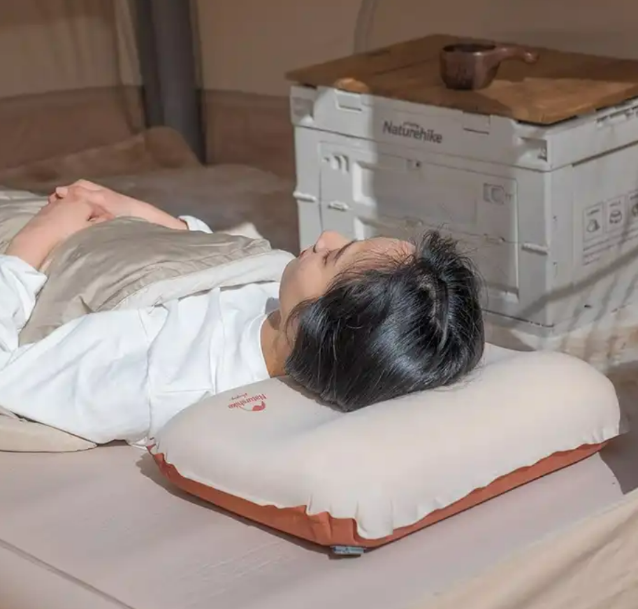 картинка Подушка самонадувающаяся Naturehike 46x30x17см, бежевая