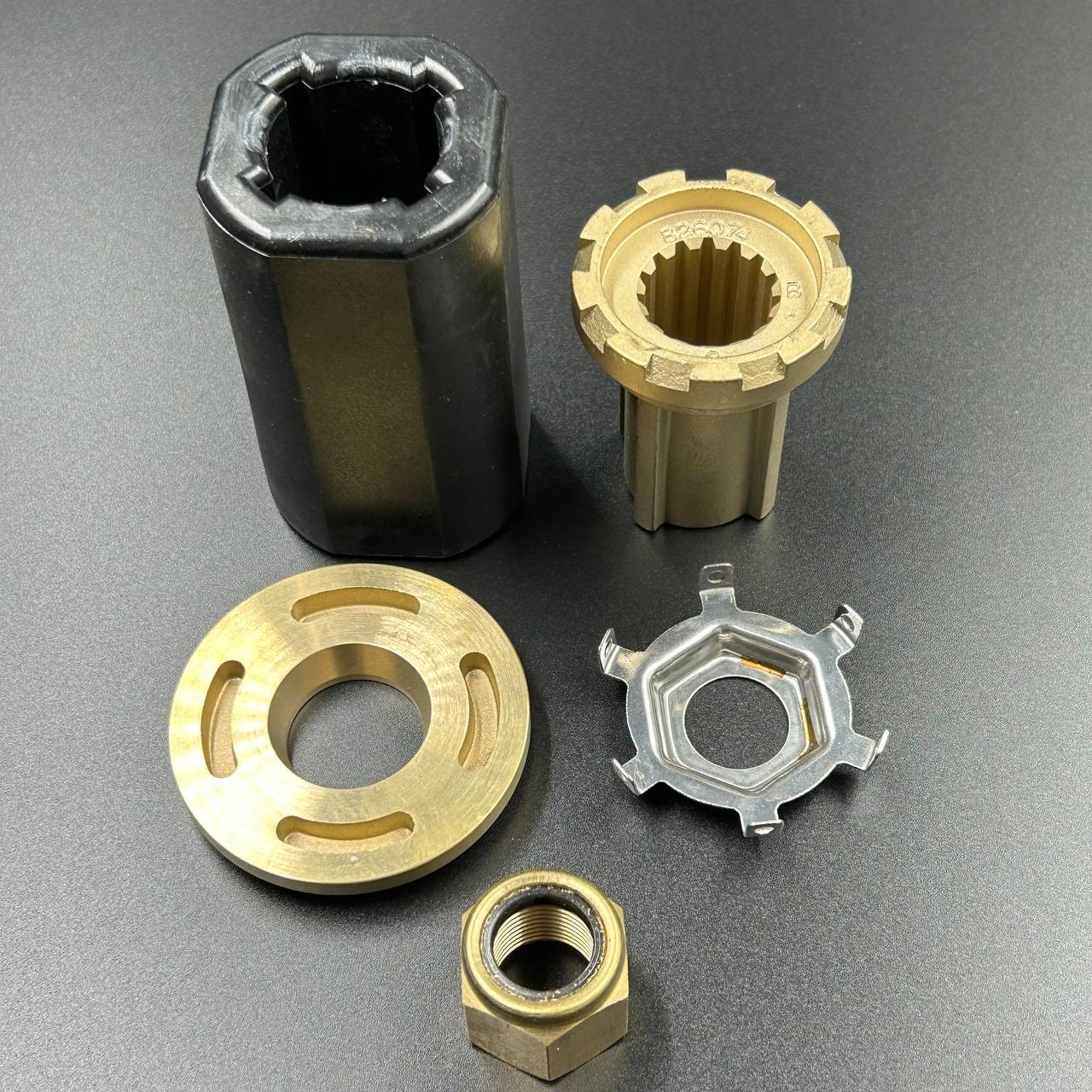 картинка Гребной винт Mercury 150-300, ALPHA, BRAVO I (3x16x21) (8M0040402) (Сталь)