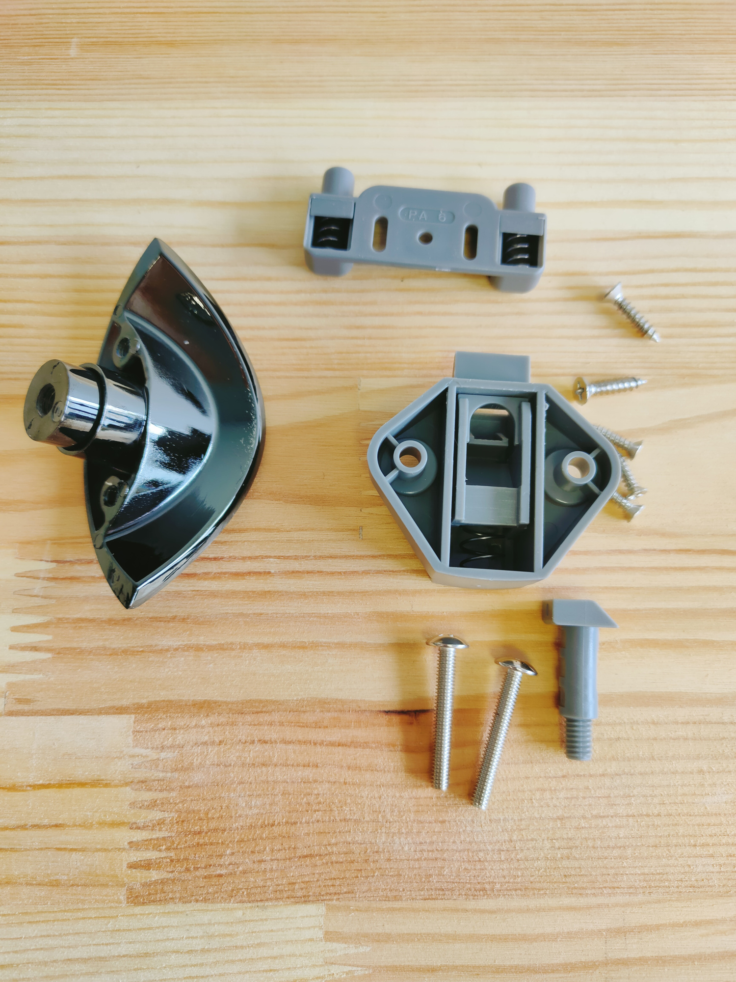 картинка Кнопка-замок мебельный BL03-GB (антрацит)