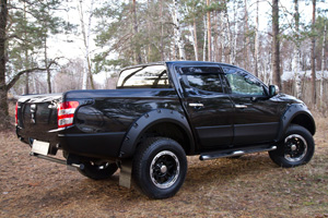 картинка Расширители колесных арокMitsubishi L200 2015-2018  (вынос 60мм) 