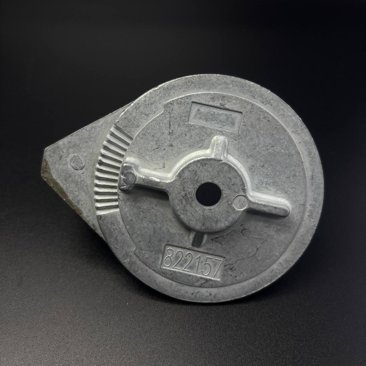 картинка Анод редуктора Mercury 40-50 (Цинковый) (822157C 2) (WUHU)