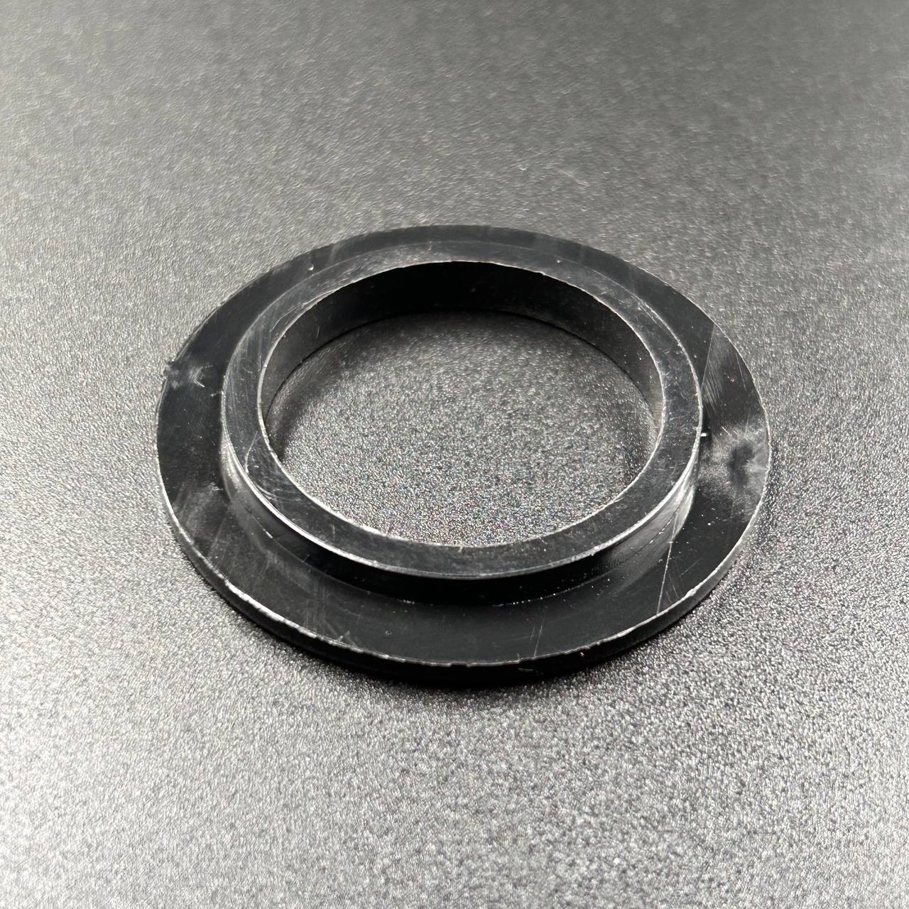 картинка Втулка струбцины пластиковая Yamaha 9.9-90, F6-100 (YUELANG)