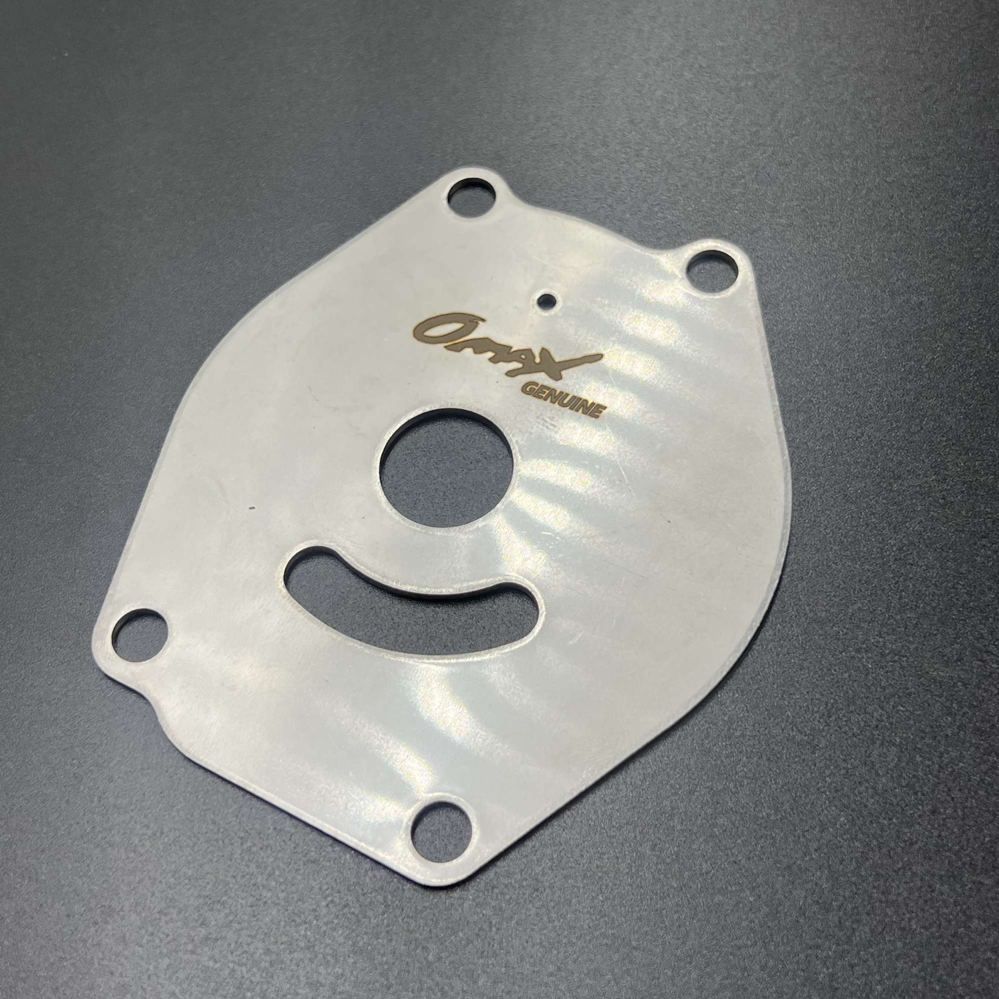 картинка Пластина помпы охлаждения Mercury 15-25 (Omax)