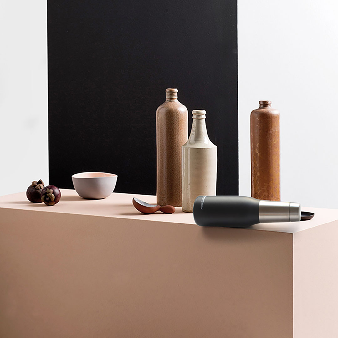 картинка Термобутылка OASIS, 600 мл, черная