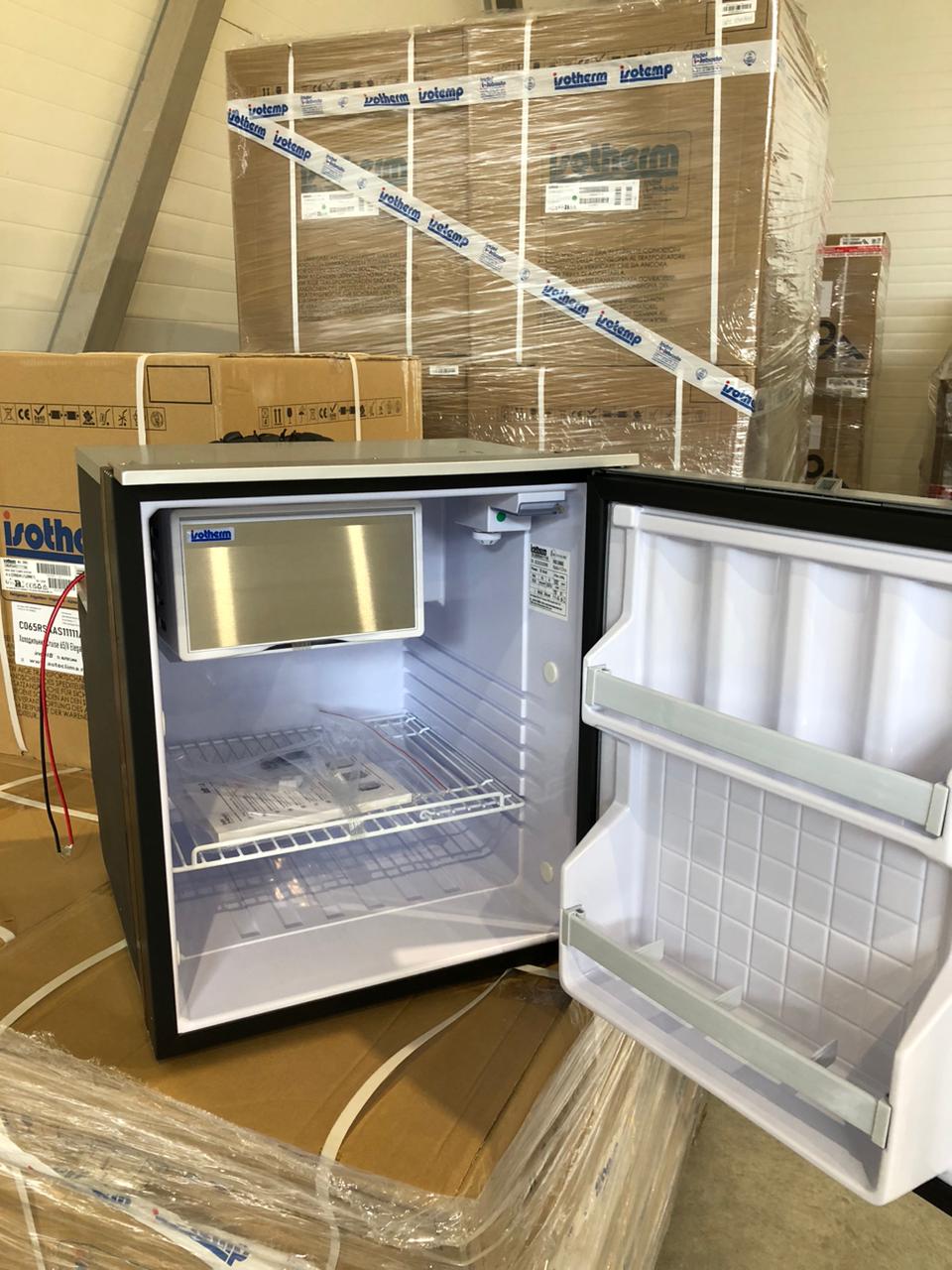 картинка Компрессорный холодильник Isotherm Cruise 49 Elegance