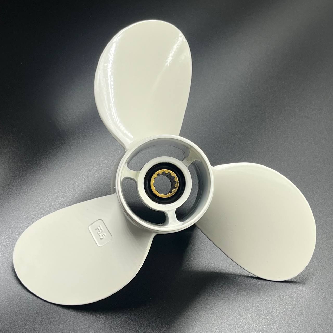 картинка Гребной винт Tohatsu 8-9.8 (3x8.5x8.5) (Omax)