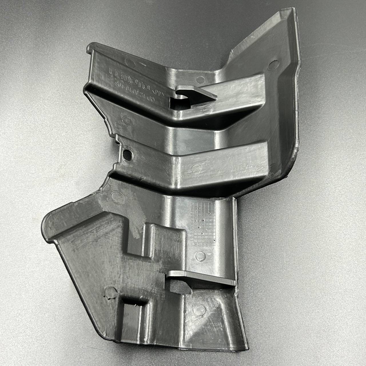 картинка Защита рычага правая CFM X6(пластик) (ZIBO)