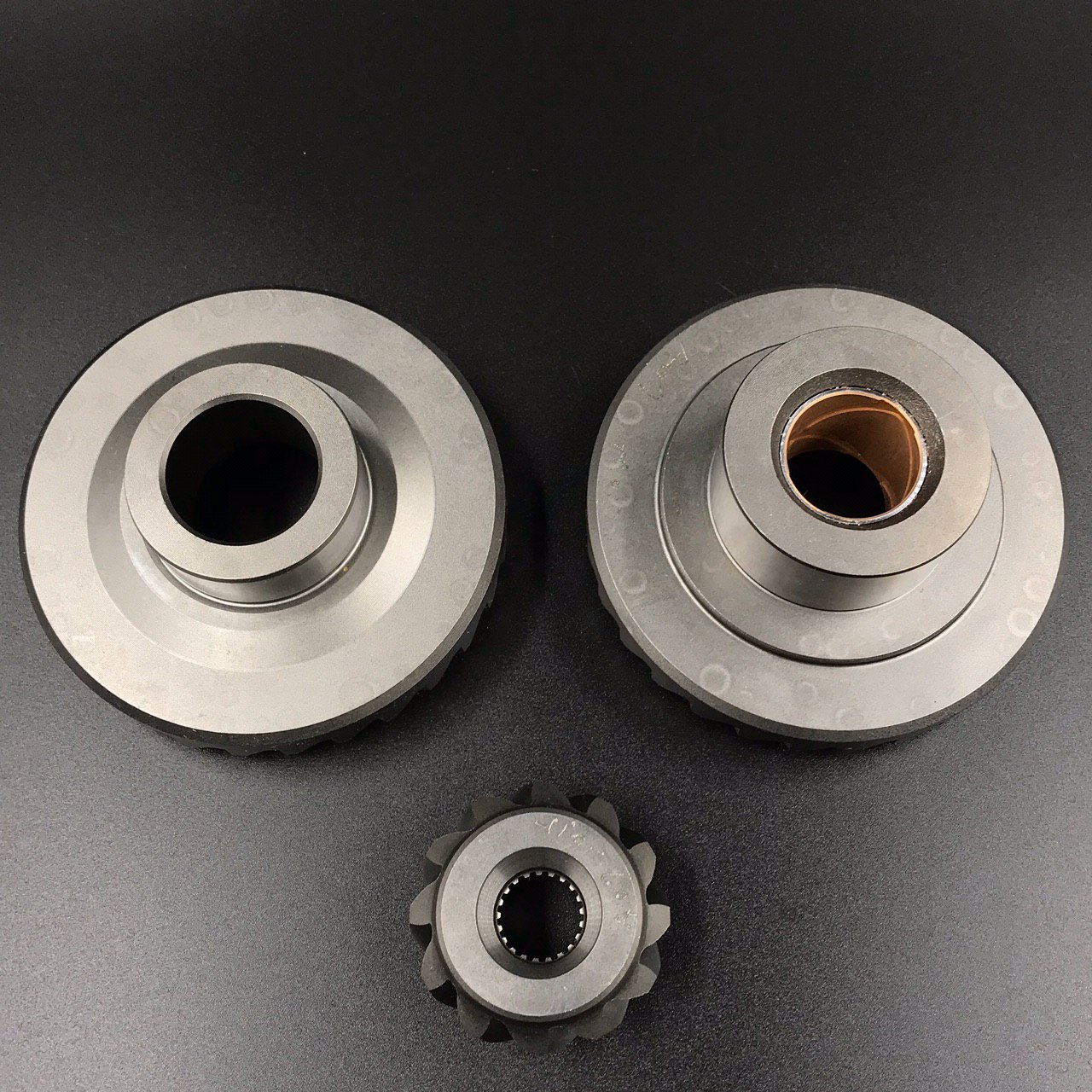 картинка Шестерни редуктора (Комплект) Suzuki DF60-70 (57300-99823) (Suzuki)