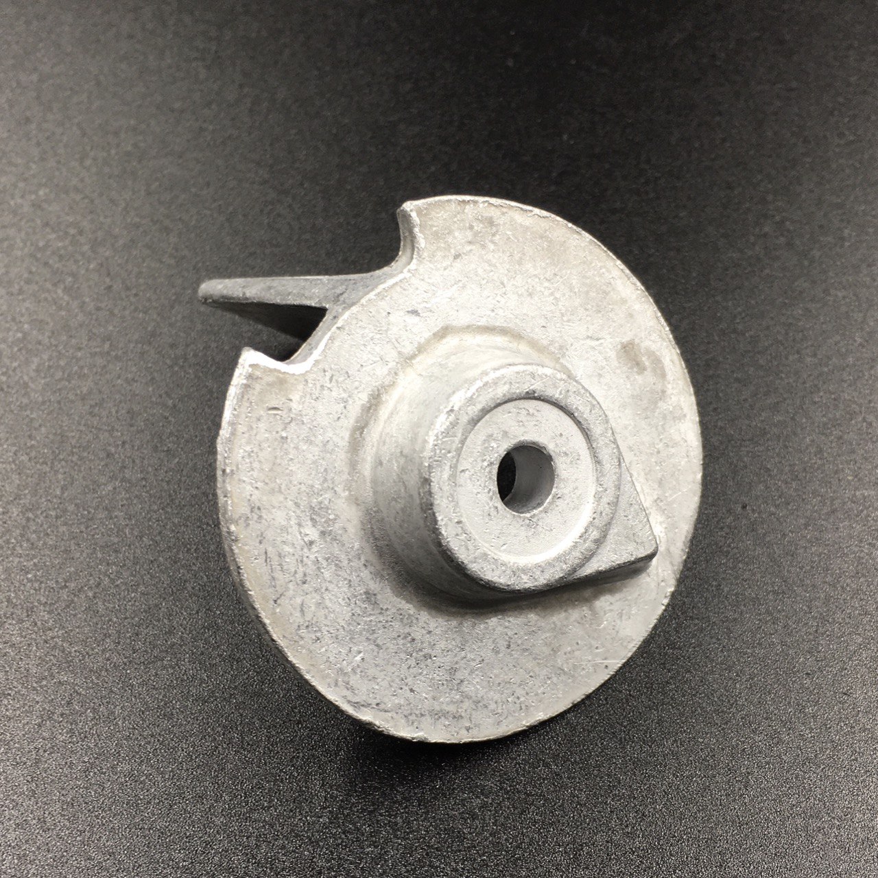 картинка Анод редуктора Tohatsu 8-18 () (3V1-60217-0) (Omax)