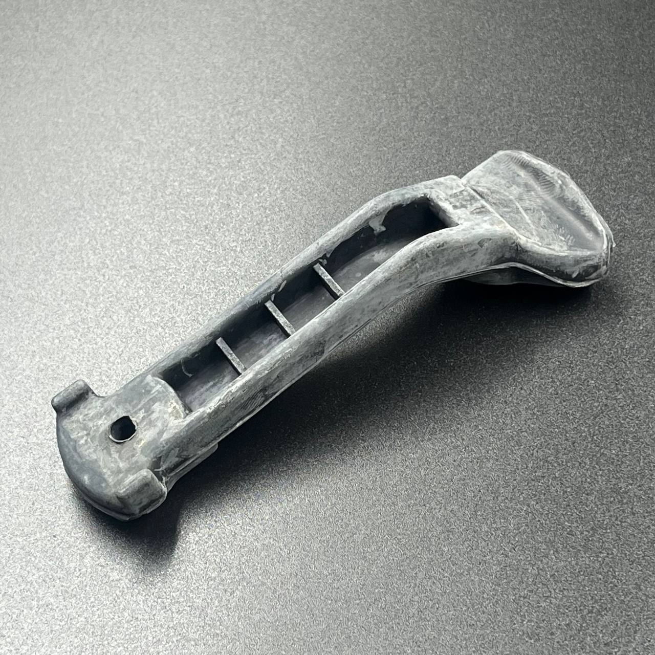 картинка Замок (фиксатор) боковой панели BRP (517302448) (KINETIX)