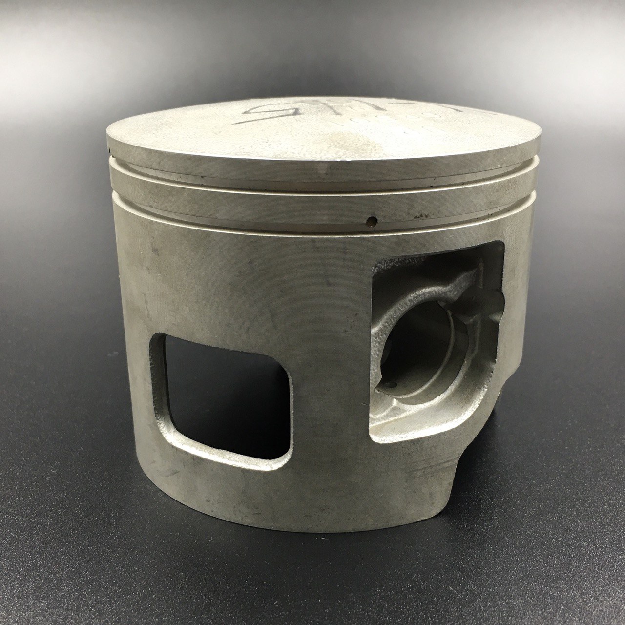 картинка Поршень Yamaha 115-225 (S) (21mm) (STD) (Yamaha)