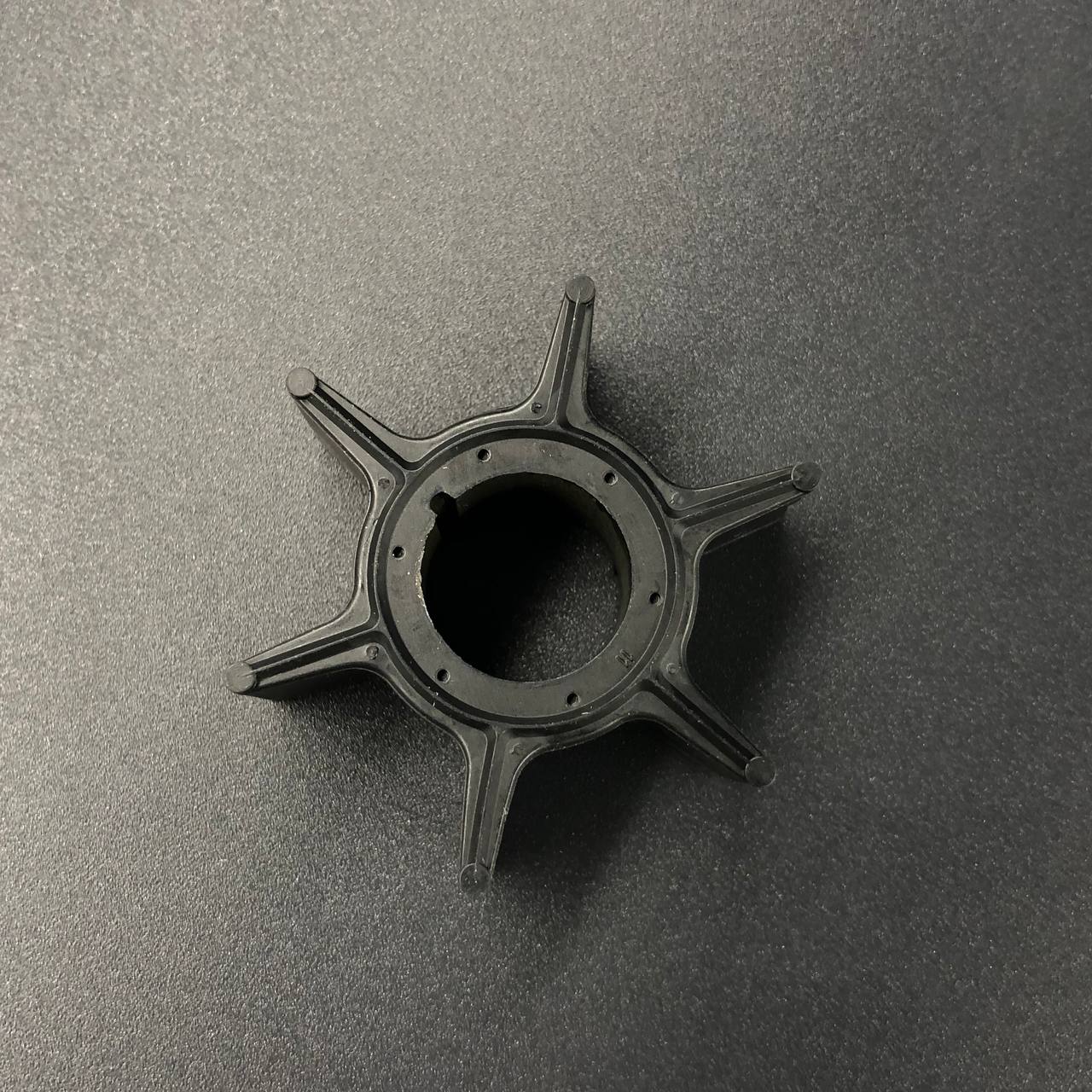 картинка Крыльчатка помпы охлаждения Tohatsu 40-50, 40-50(TLDI) (RT)