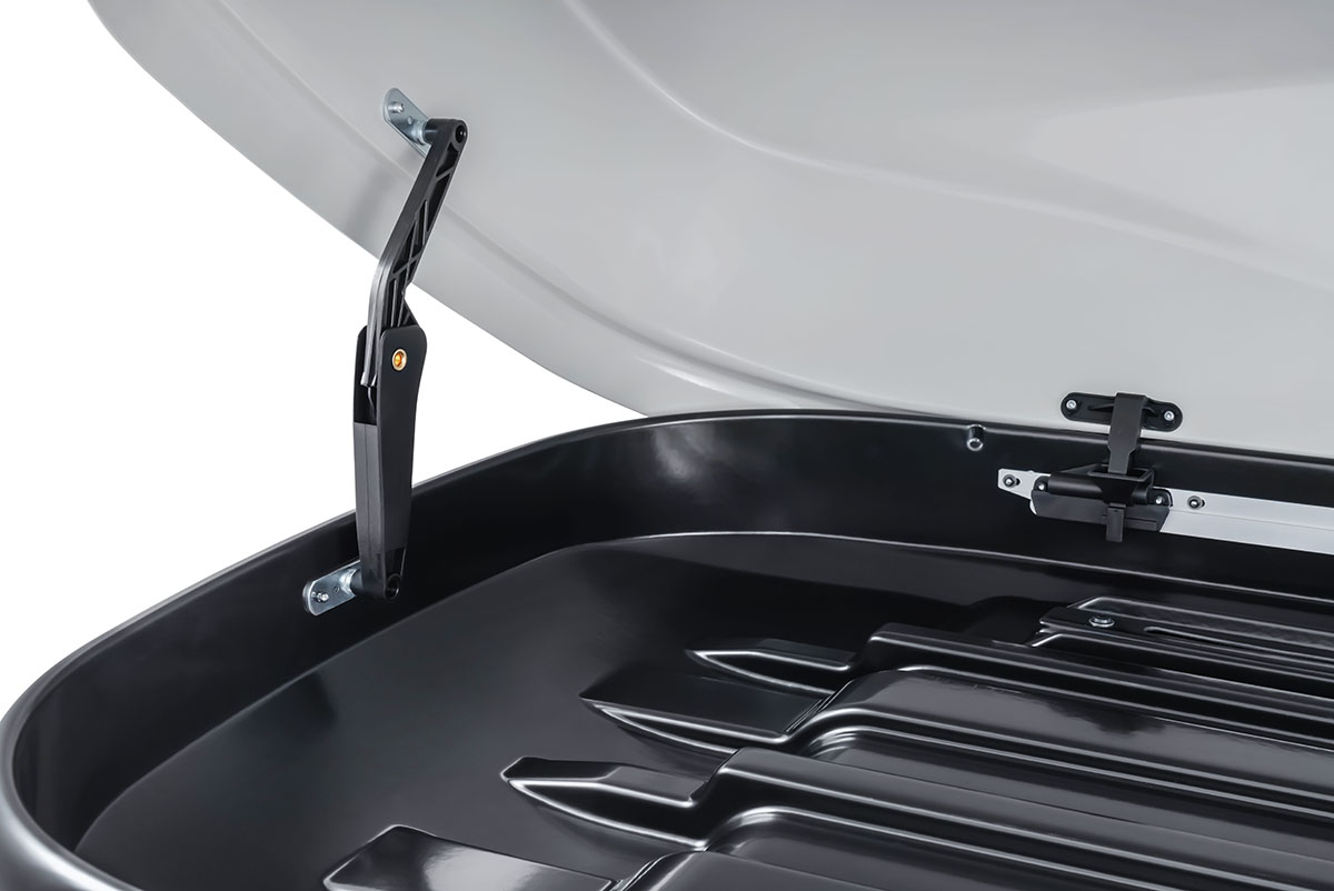 картинка Бокс автомобильный на крышу Pentair PYTHON 450L белый глянец, двусторонний