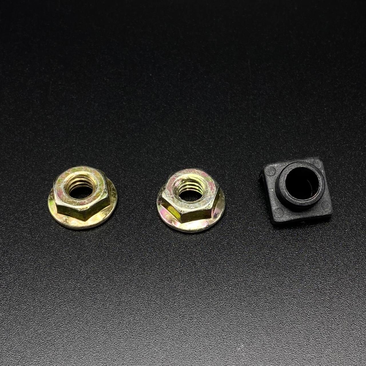 картинка Щетка электродвигателя BRUSH/SPRING KIT (Quicksilver)