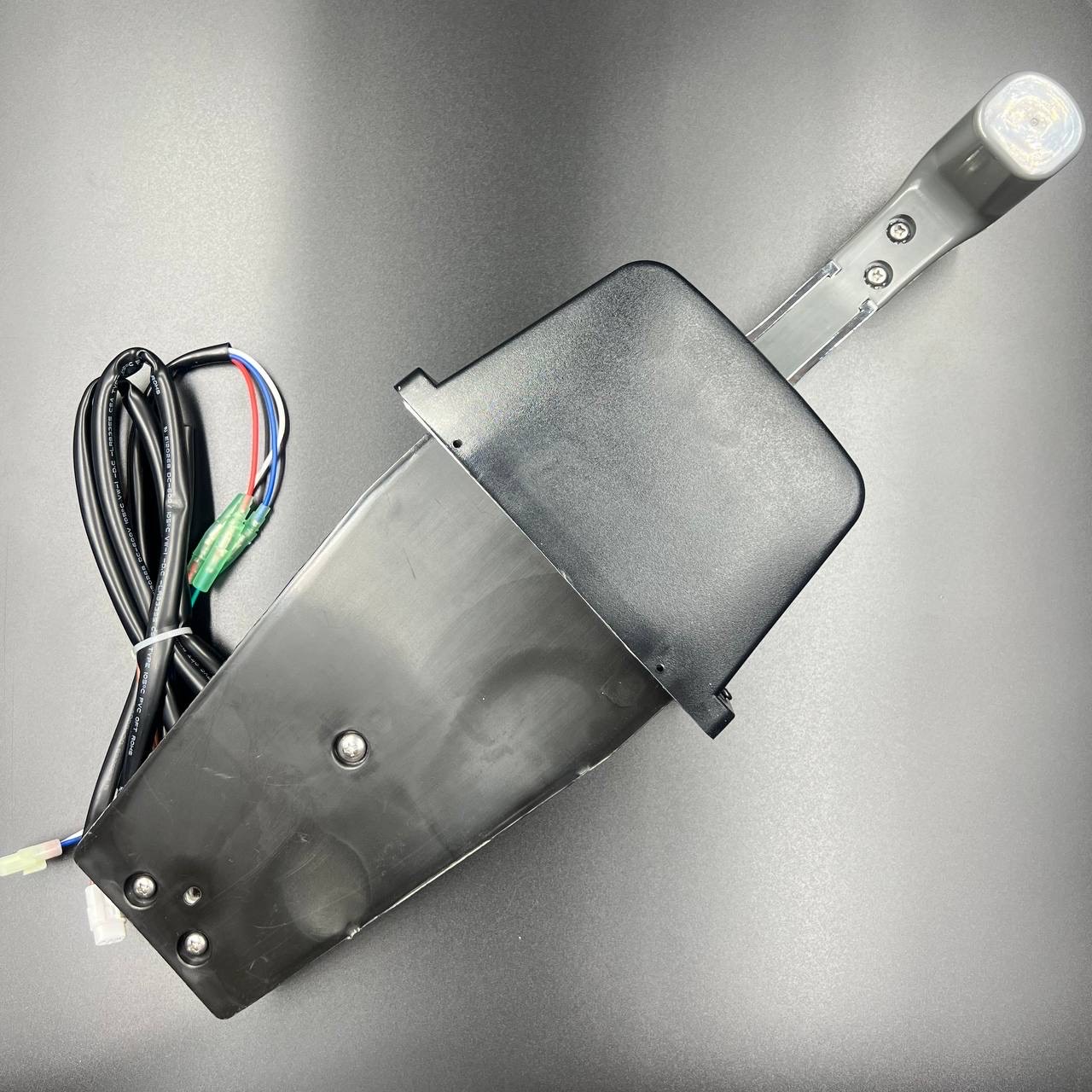 картинка Дистанционное управление Suzuki (врезное) (С кнопкой гидроподъема)  (PWB)