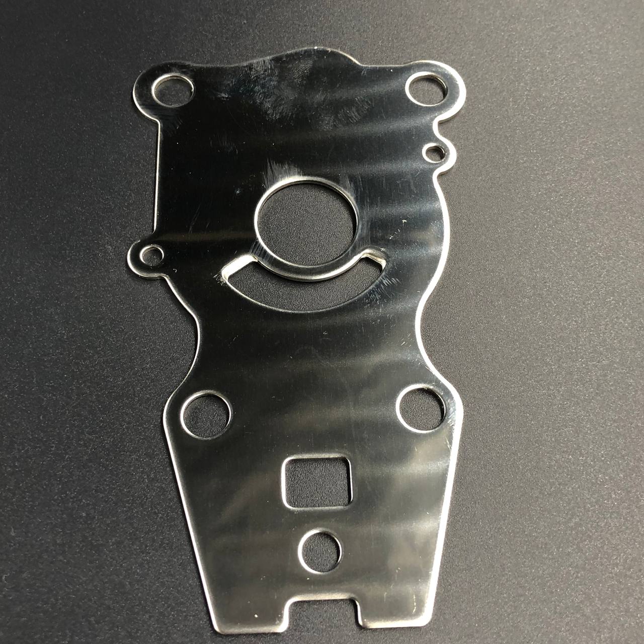 картинка Пластина помпы охлаждения Yamaha 40X, F25-40 (RT)