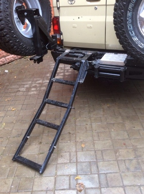 картинка Бампер задний KDT с площадкой под лебедку для Toyota Land Cruiser 78