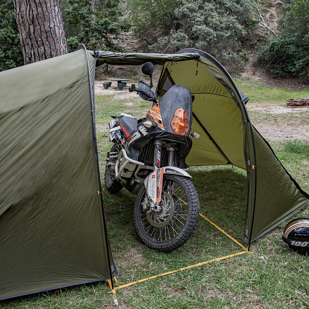 картинка Палатка Naturehike Could Tourer  2-местная+ мотоцикл, алюминиевый каркас, серый